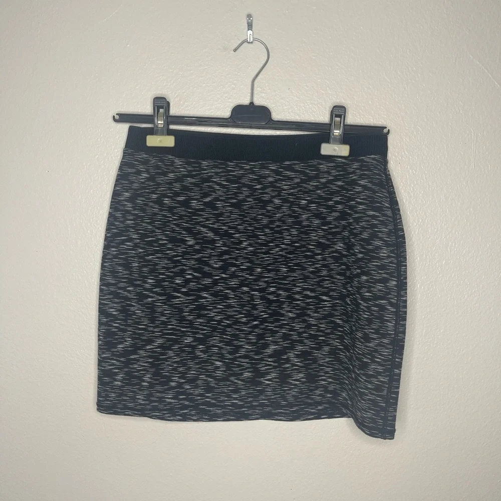 Urban Outfitters Silence + Noise Black White Mini Skirt Size Large - Picture 1 of 7